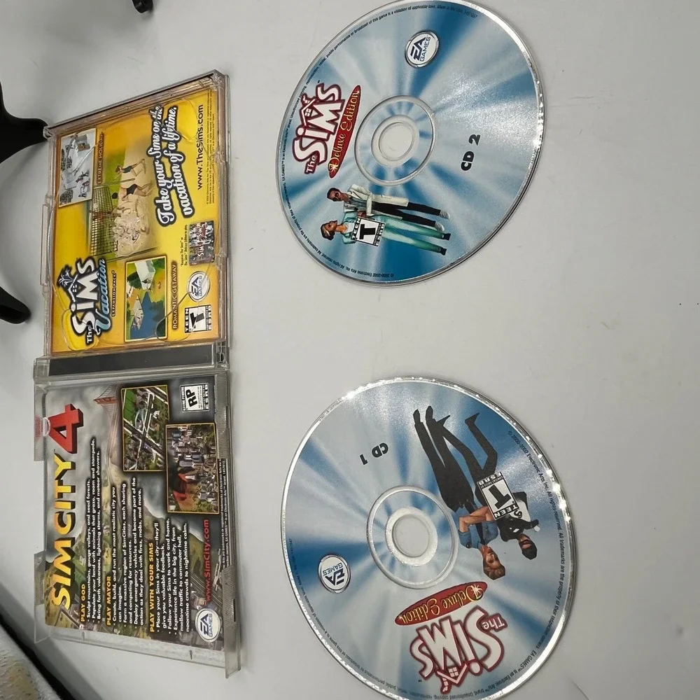 EA The Sims Deluxe Edition PC Game Mystery PI Vegas Heist Bundle Good